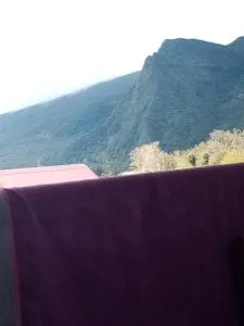 Canapé dans le salon sur le balcon - 圣安娜上安茹