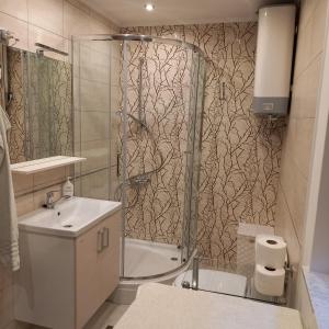 Hiša Lunna - Apartments in a Forest Paradise