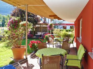 Apartment Dahoam-1 by Interhome