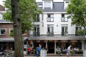 Juuls Domburg - أوستكابيلي