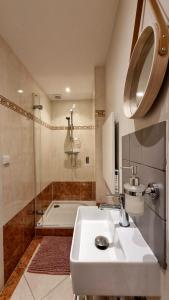 City Farmer Amsterdam a Guesthouse with Free Parking, Bikes & Easy City Center Access