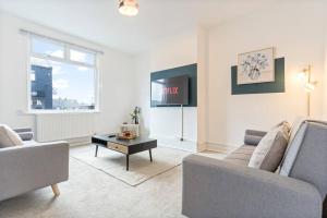 Beautiful House - Sleeps up to 7 - Free Parking, Fast Wifi and Smart TV by Yoko Property