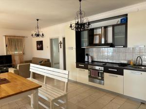 Apartment Galeb Komarna