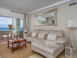 Apartment AYLA by Interhome