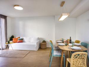Apartment Marina Real III-2 by Interhome