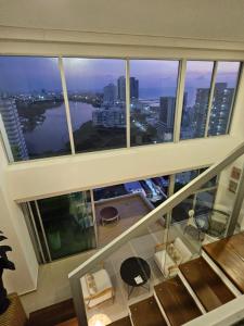 Duplex de Lujo nuevo con vista increible al centro y la playa