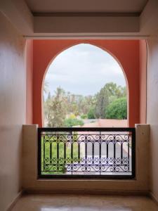 Family Illuminated Apartment With Pool
