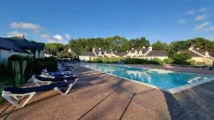 Cottage paisible au coeur du golf saint Laurent , linge de maison et ménage inclus - 普罗梅尔