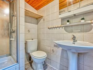 Maisons de vacances Holiday Home La Chanterelle by Interhome : photos des chambres