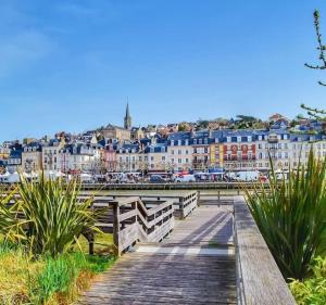 Appartements La Fregate -studio lumineux et verdoyant : photos des chambres