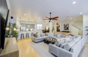 Best of Midtown-3 Bedrooms Minutes to Attractions - Houston