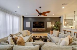 Best of Midtown-3 Bedrooms Minutes to Attractions