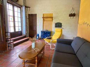 Maisons de vacances Gite de Serrelongue : Maison 2 Chambres