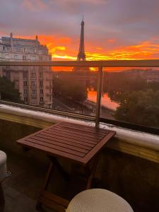 Les Amoureux de Paris