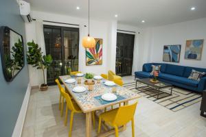 Guayaquil, Apartamentos en Barrio Las Peñas, LA ROSA DEL RIO Exclusividad, Hermosa Vista, Descanso y Turismo