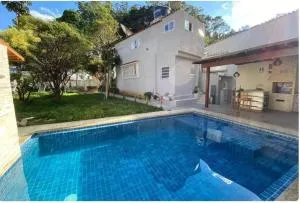 Casa no Centro Petropolitano - Meio do Serra