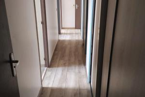 Appartements Appartement 5 chambres proche de toute commodite : photos des chambres