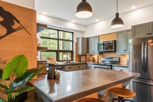 Tremblant Prestige - Les Eaux 235-1