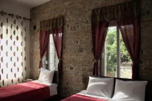 Domus Hotel - Bilisht