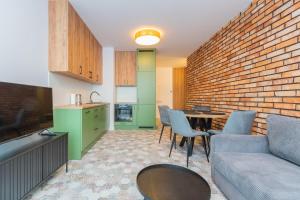 Doki Montownia - Pistacjowy by Grand Apartments