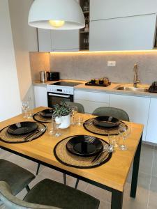 Moon Loft next to East Gate Mall free parking