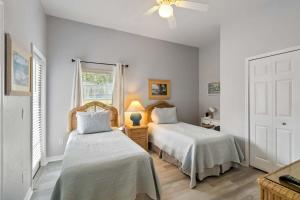 Ground floor 2BR unit in Bahama Bay