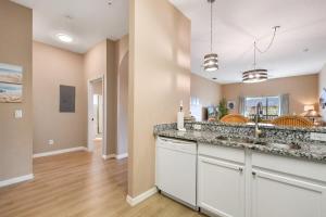 Bahama Bay Huge Penthouse condo