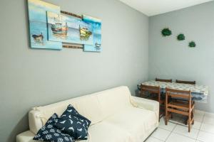 Cantinho do Mar - TUPI - 15 metros da praia - 1 dormitório com VARANDA - WI FI e acomoda até 5 pessoas - ESTACIONAMENTO Gratuito