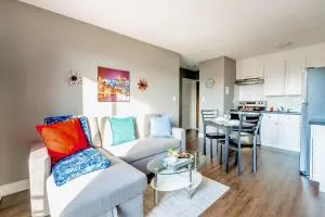 Near Downtown - Glenview West Apartment w Patio - Grimsby