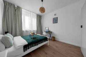 Warsaw Downtown - Balcony&Workspace - by Rentujemy