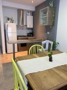 Hermoso depto 2 ambientes en Adrogue - 弗洛伦西奥巴雷拉