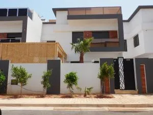 Villa avec Piscine Privée. - Say