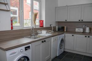 Heart of Saltburn, Free Parking, Family Stays, Contractors - Scandi