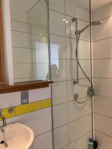 South Downs Way Eco House near Goodwood, Witterings beach, Petersfield, Midhurst, Chichester