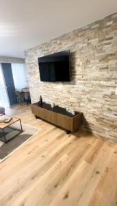 Appartement moderne et spacieux avec 2 belles terrasses vu sur montagne