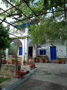 Alexandra Studios - Stafylos