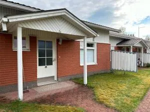 Rivitalokaksio *Autokatospaikka* - Lapua