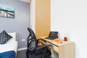 2-BR Executive En-Suite Apartment by MBiZ