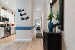 Newly renovated beautiful second floor condo in Bahama Bay