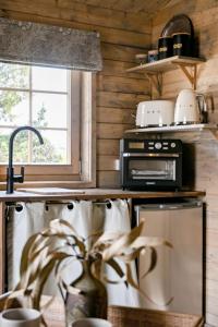 Stylish Tiny Home with Fire Pit in Moss Vale