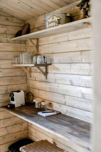 Stylish Tiny Home with Fire Pit in Moss Vale