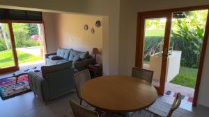 Ubatuba, Praia do Lázaro, Jardim Pedra Verde