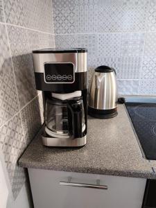 Apartments with parking space Trogir - 23129