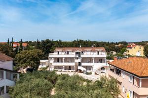 Apartments with a parking space Pakostane, Biograd - 22375 