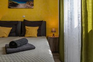 Apartments with parking space Vir - 23252