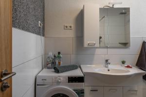 Apartments with parking space Vir - 23252