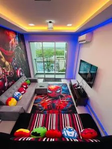 MARVEL Universe Retreat - Infinity Pool, Ps5, Private-Cinema with Pool-view Balcony - M4 - Kampong Permatang Batu