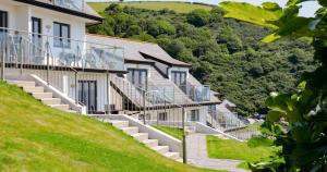 Breakers - Mount Brioni