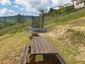 Maisons de vacances Gite avec jardin, jeux pour enfants et terrain de boules. Ideal pour rando et VTT! - FR-1-496-286 : Maison de Vacances