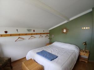 Maisons de vacances Spacieuse maison familiale 11 pers. avec jardin pres du port de Capbreton - FR-1-239-1001 : photos des chambres